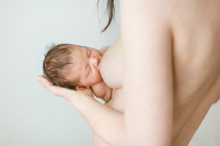 Bella_Neugeborenes_Babyfotos_natural_bodensee_schweiz_marionaphotography-69