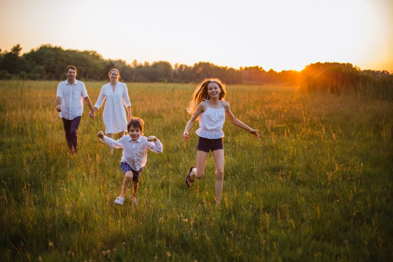Familienfotos_Familienfotograf_Somemer__schweiz_bodensee_naturuerlicheaufnahmen_Erinnerungen_marionaphotography-143