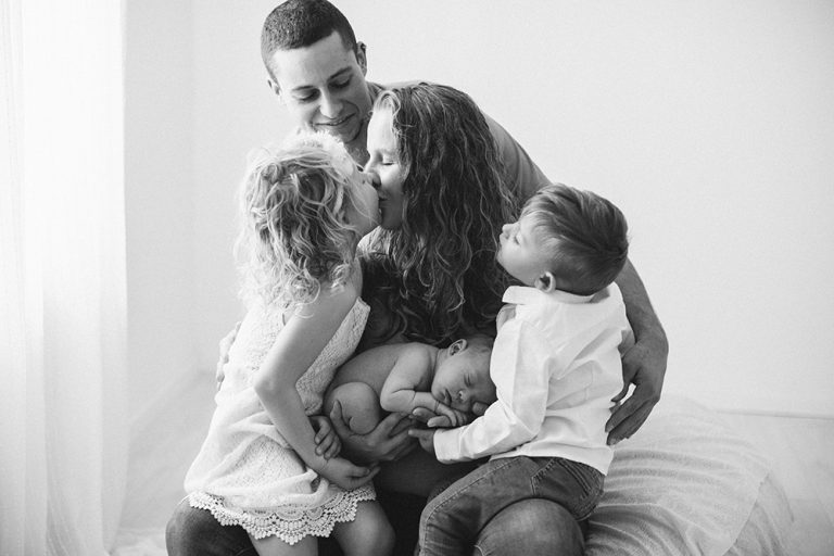 Newborn_nicole_natural_babyshooting_bodensee_familienfotograf_marionaphotography