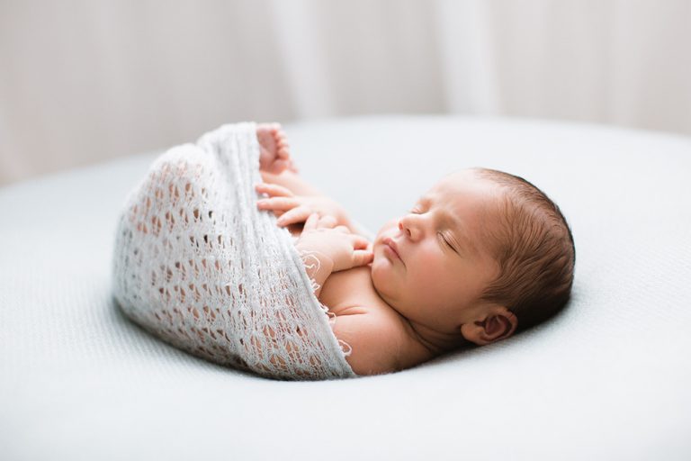 Newborn_sami_natural_babyshooting_bodensee_familienfotograf_marionaphotography