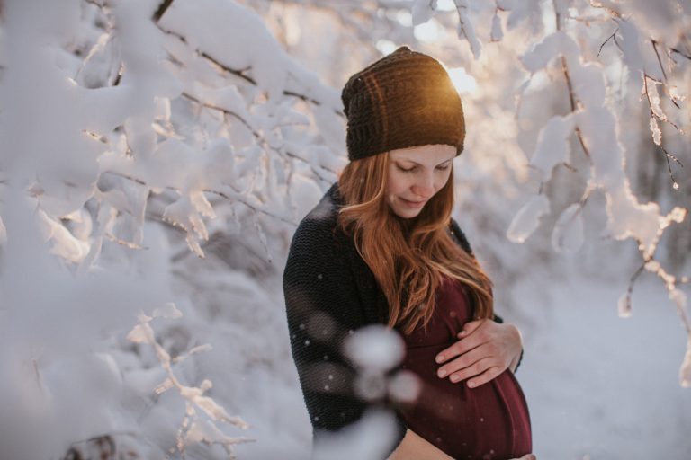 Schwanger_schnee_familie_shooting_marionaphotography-49