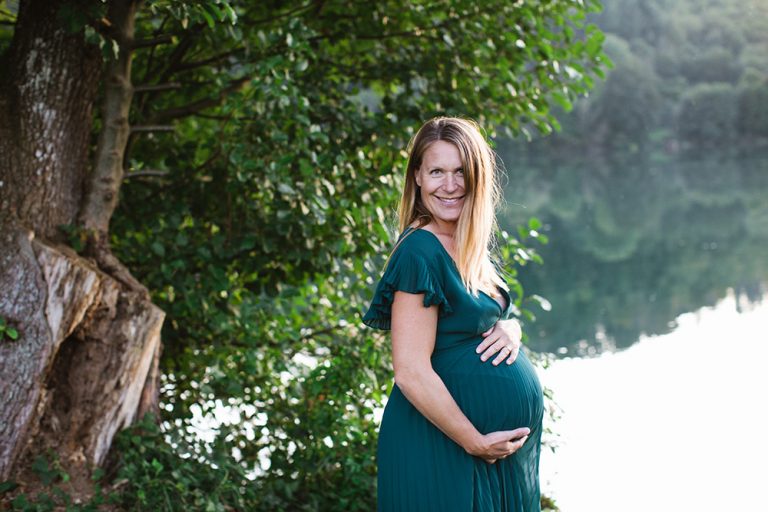 schwangerschaft_familienfotograf_babybauchshooting_bodensee_schweiz_marionaphotography