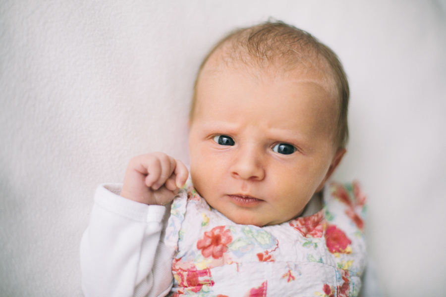 Willkommen4_neugeborene_liselotte_natural_marionaphotography