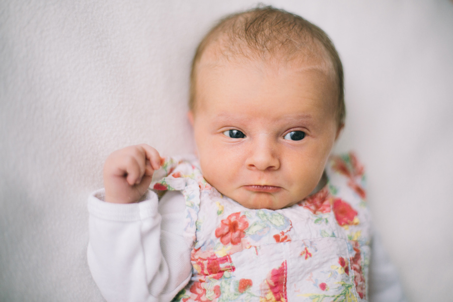 Willkommen5_neugeborene_liselotte_natural_marionaphotography