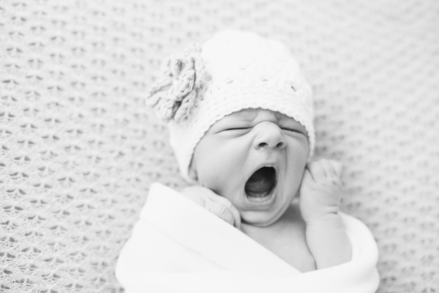 SeraphinaEmilia_newborn_neugeborenes_bodensee_radolfzell7_steisslingen_natural_familienfotografie_marionaphotography