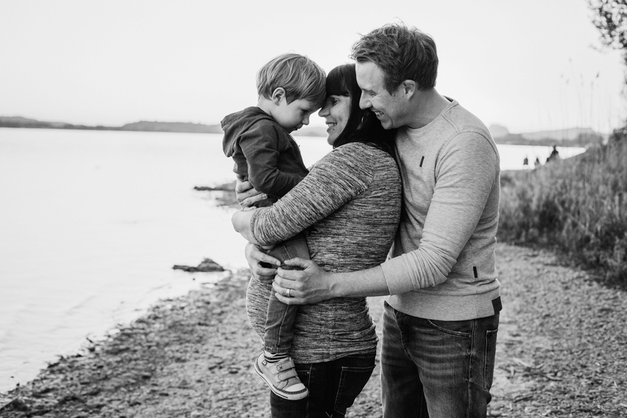 michaela20_familienbilder_familienfotograf_bodenseefotograf_bodensee_sonneuntergang_marionaphotography18