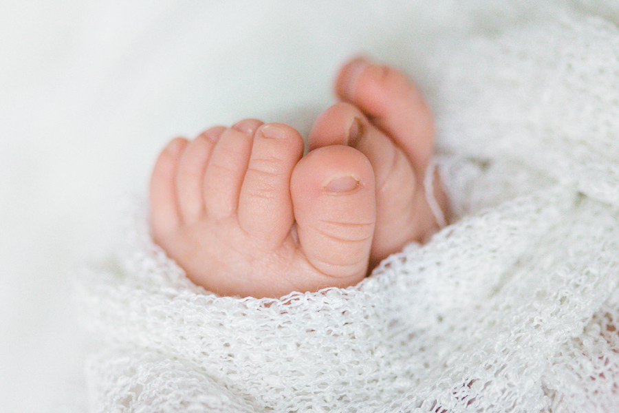 Ella_3_newborn_bodensee_natural_marionaphotography