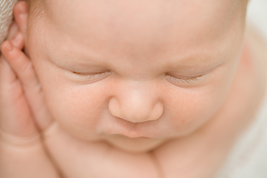 Ella_4_newborn_bodensee_natural_marionaphotography