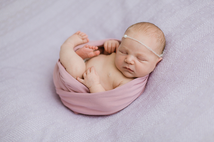 Ella_8_newborn_bodensee_natural_marionaphotography