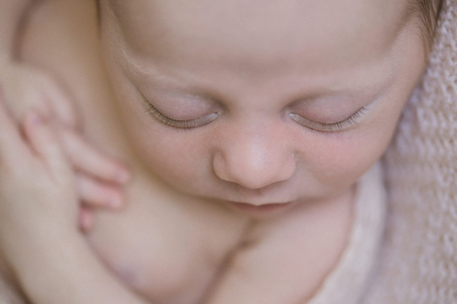 Paloma_Newborn_natural_babyfotograf_bodensee_marionaphotography-10