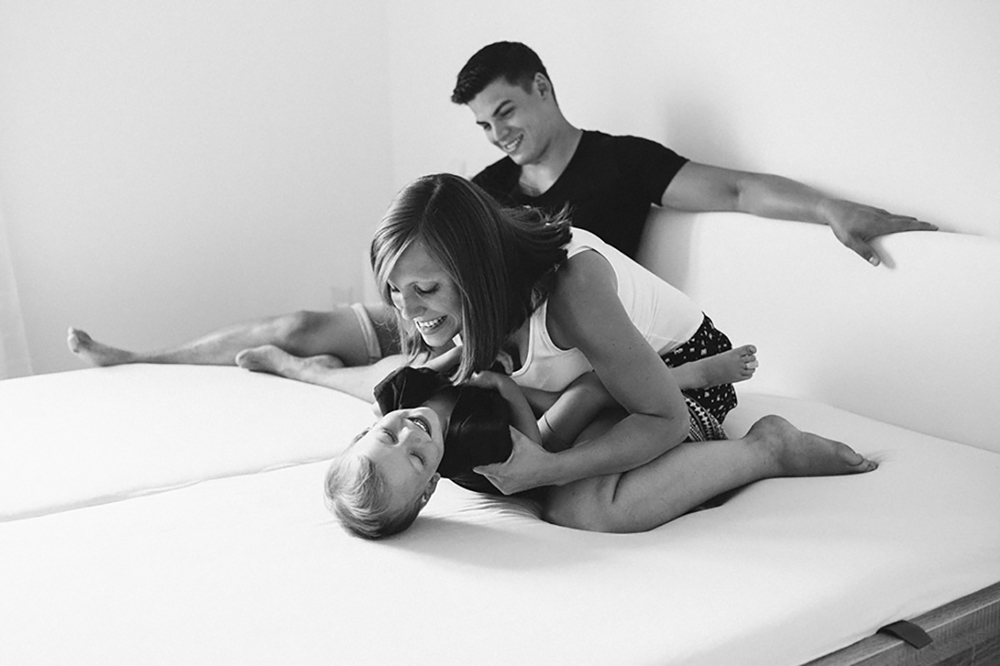 Janika_schwangerschaft_natural_familienfotograf_bodensee_marionaphotography-144