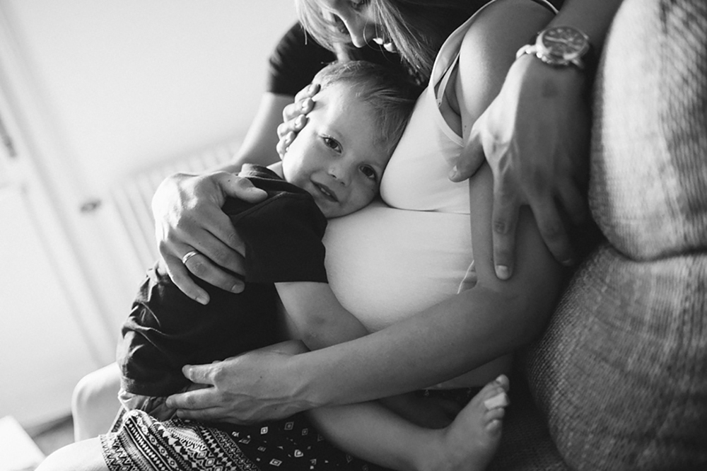 Janika_schwangerschaft_natural_familienfotograf_bodensee_marionaphotography-18