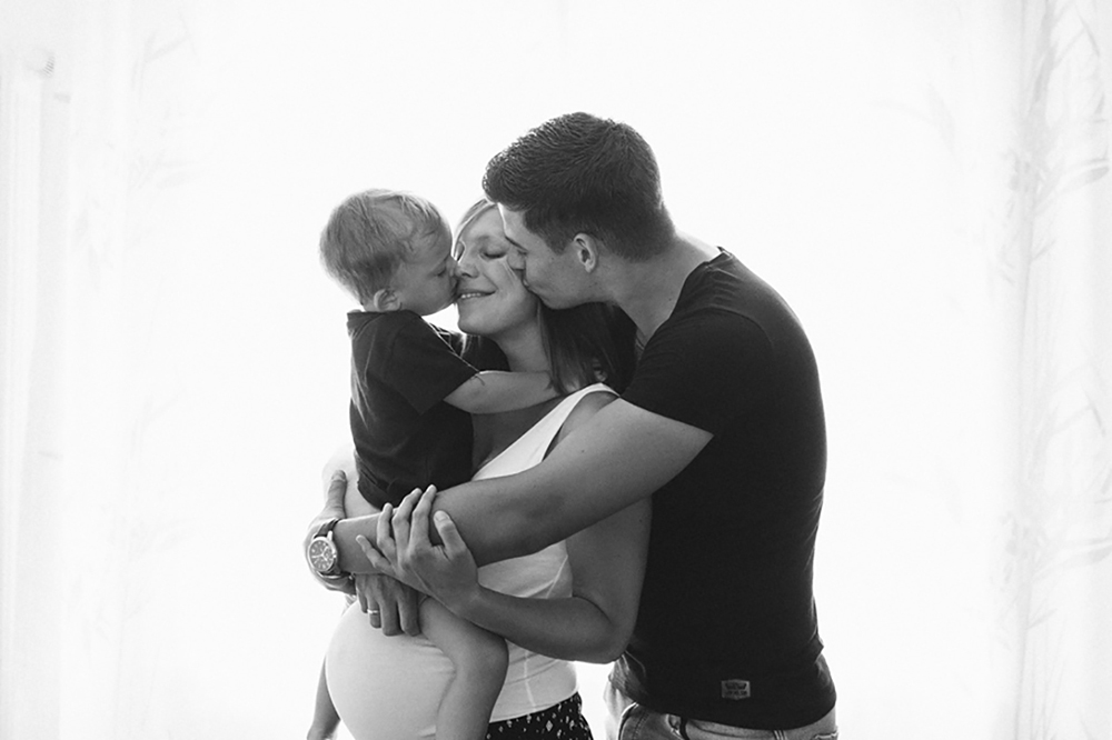 Janika_schwangerschaft_natural_familienfotograf_bodensee_marionaphotography-46