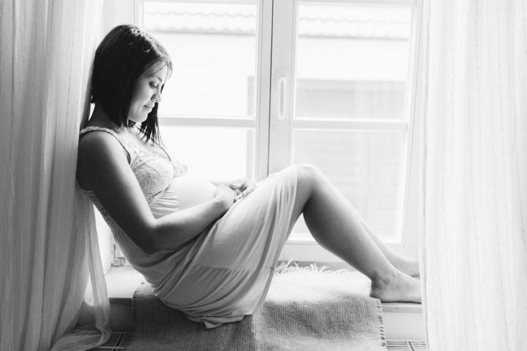 ke_schwanger_lifestyleshooting_natural_bodensee_marionaphotography-153