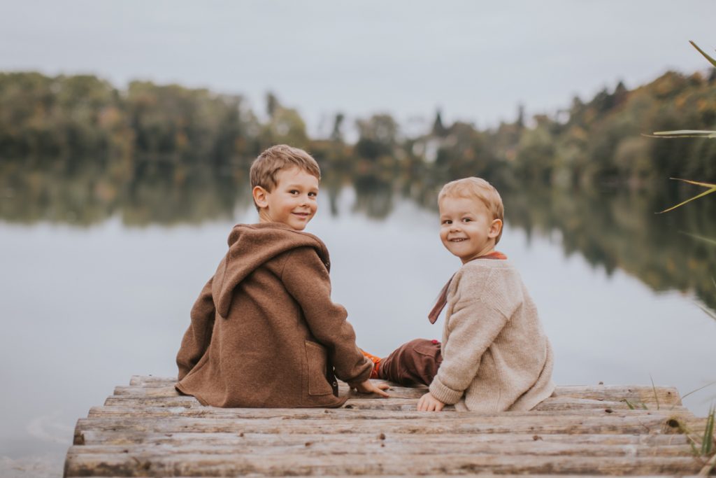 geschwisterbilder am Steg Steisslingersee