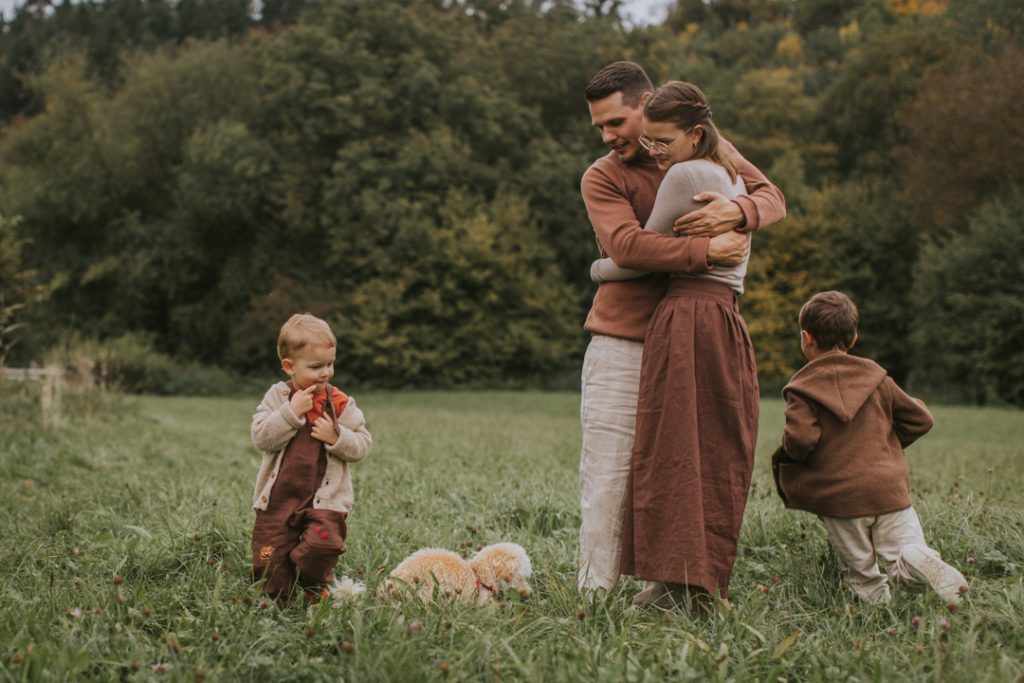familienaufnahmen beim Spielen