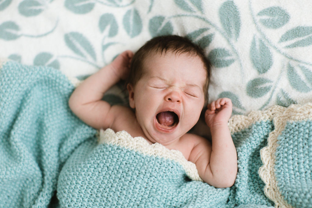 natürliche neugeborenenfoto