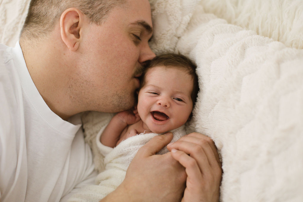 baby lacht mit papa Studio in Steißlingen